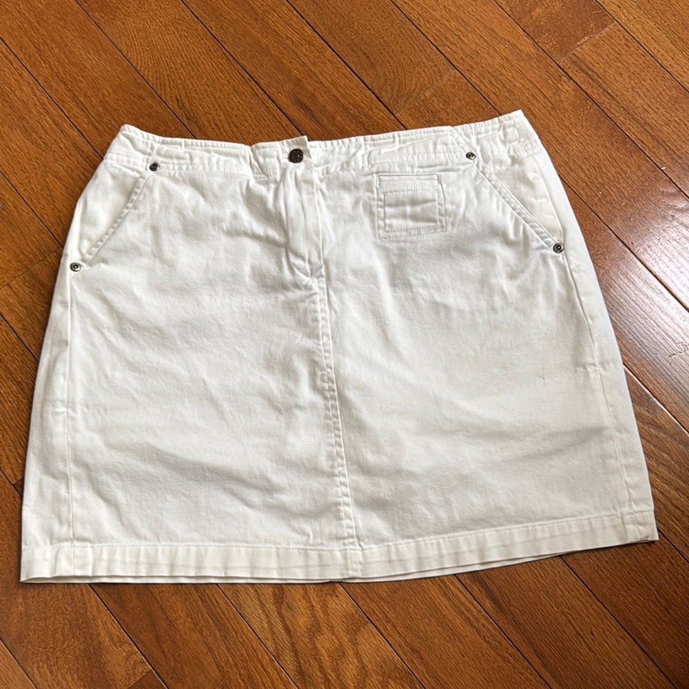 Larry Levine White Mini Skort Resort Wear